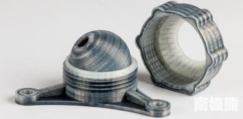 Markforged發布新一代碳纖維3D打印機Mark Two，加速3D打印基礎材料市場擴張